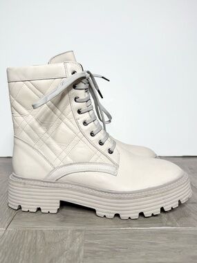 La Canadienne Yasmine Bone Quilted Leather Lace Up Boot 40